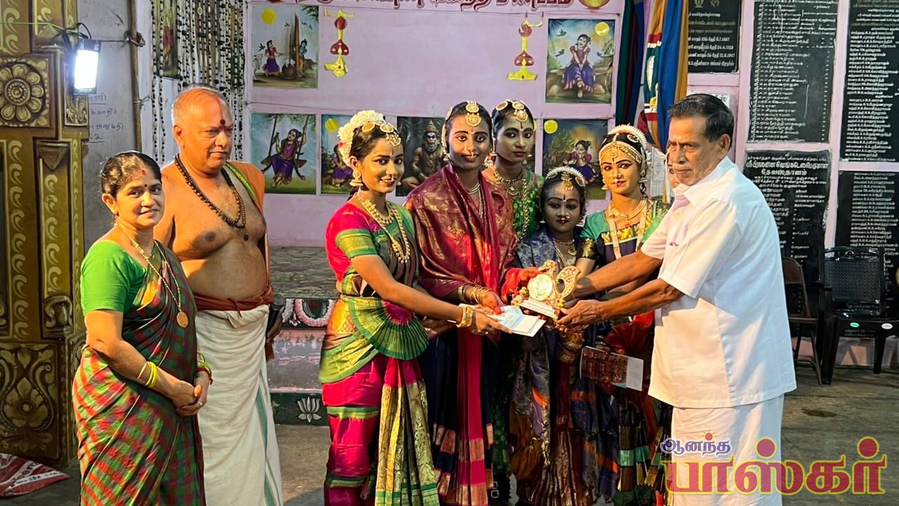 மாதர் சங்க பஜனையும், மாலை பால நாட்டிய பேரொளி செல்வி சஞ்சனா வாஹினியின் சிறப்பு கலை நிகழ்ச்சி