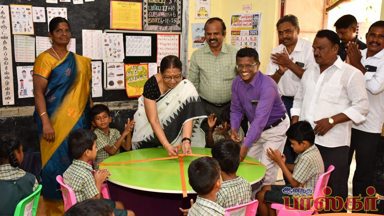 வட்டமேசைகள் நாற்காலிகள் வழங்கும் விழா 