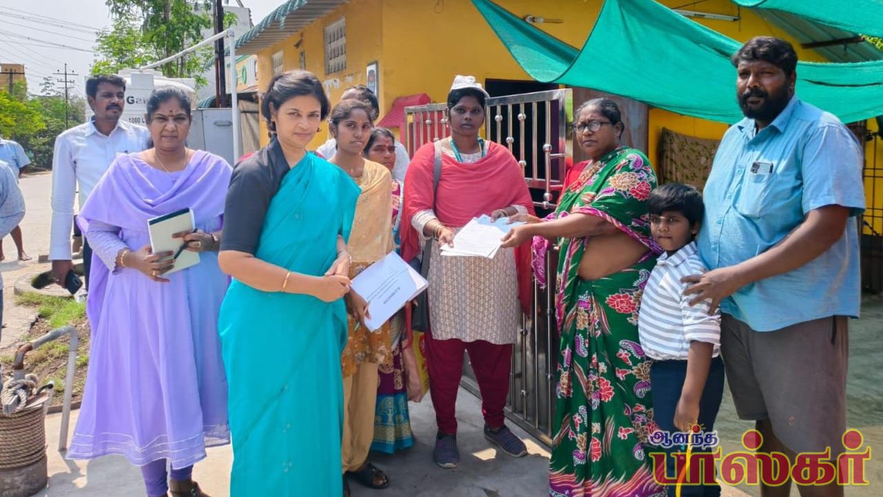 சிறப்பு தீவிர திருத்த கணக்கீட்டு படிவத்தை வாக்காளர்களுக்கு வீடு வீடாக சென்று வினியோகம் செய்து வருவதை ஆய்வு 