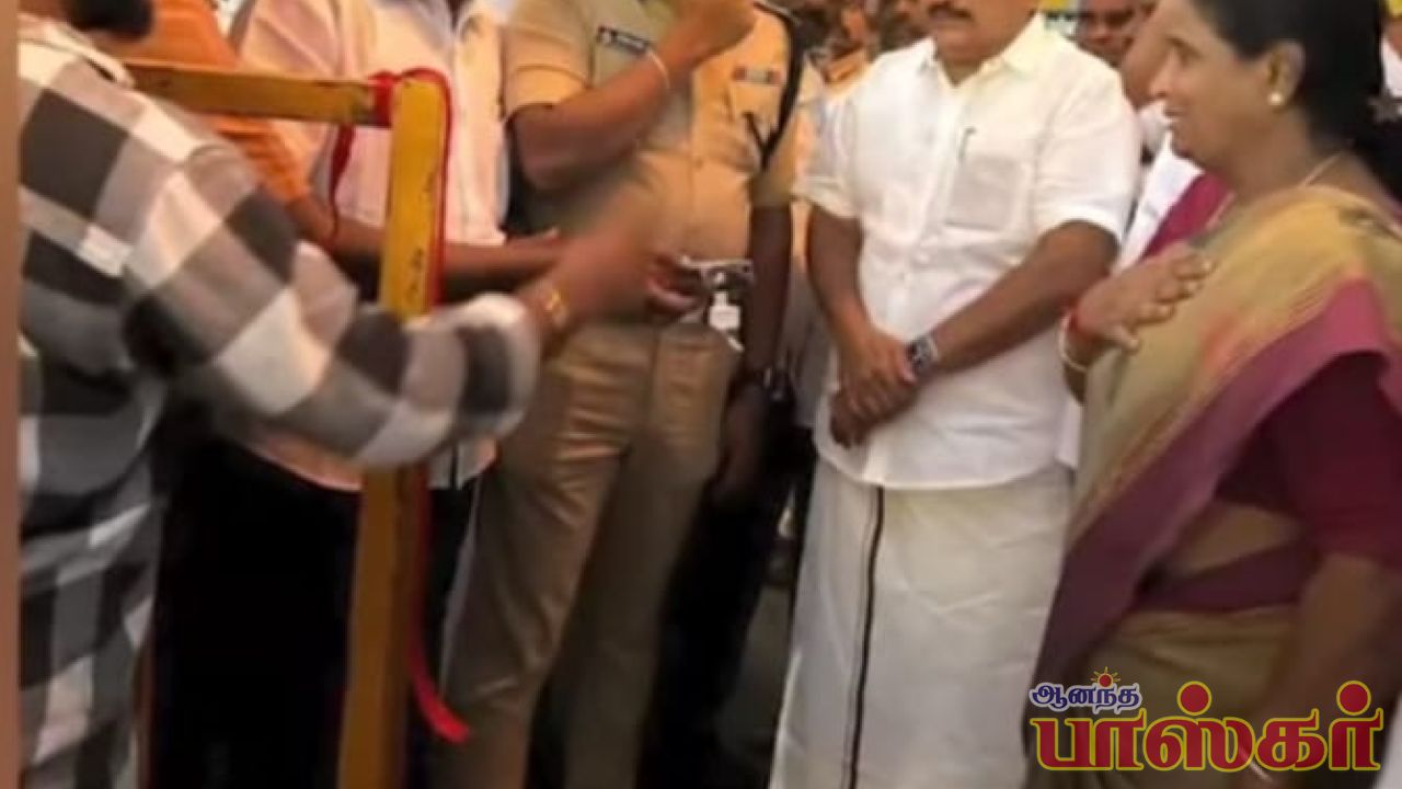 சின்னியம்பாளையம் அரசுபள்ளி அருகே புதிய சிக்னல்    